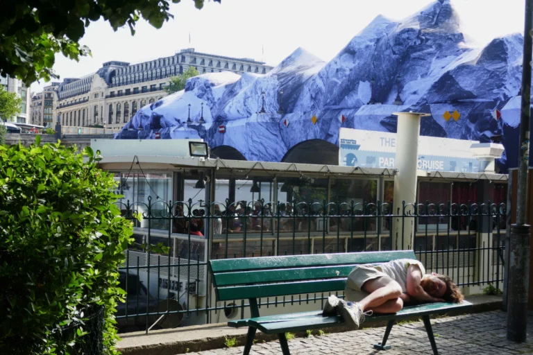 A-lombre-du-glacier