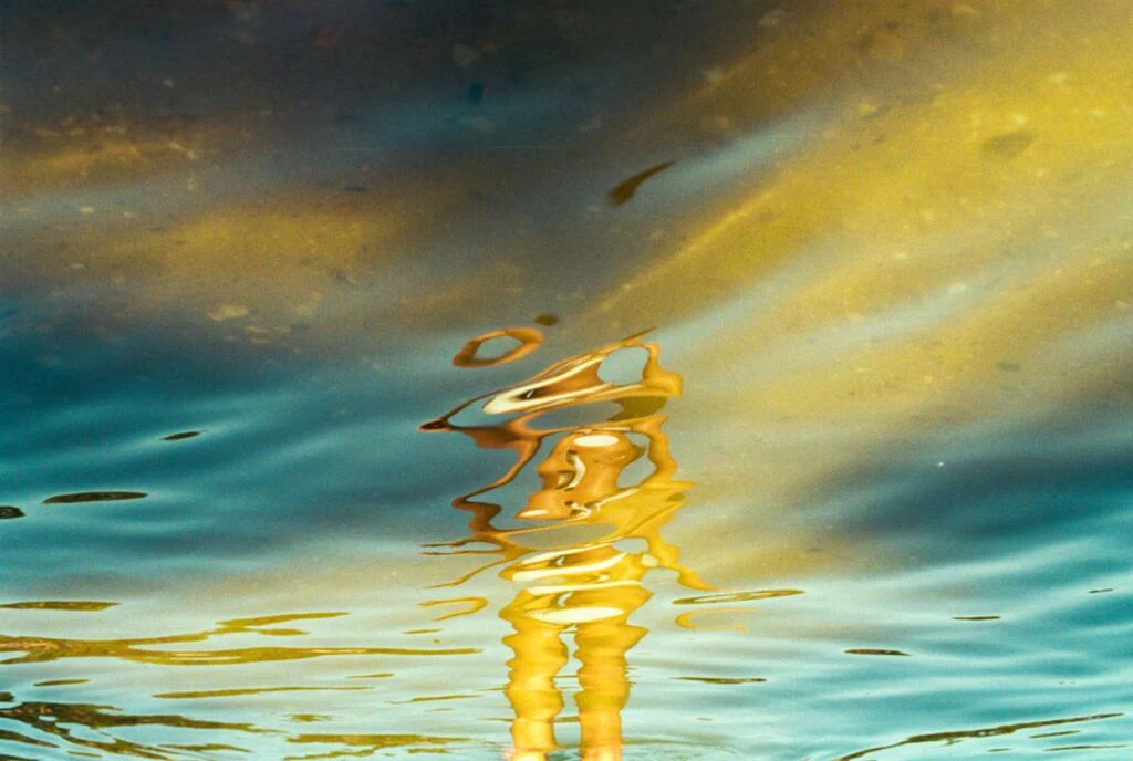 Silhouette dans l'eau